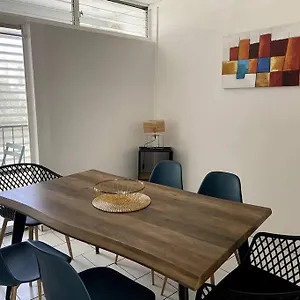 Appartement Moderne, 2 Chambres, Proche Aeroport • Chu • Port, Les Abymes