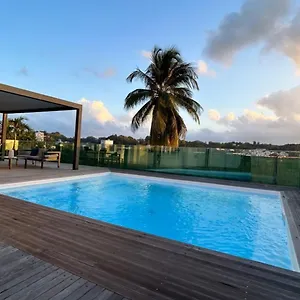 Appartement Joli Cosy Avec Piscine, Les Abymes